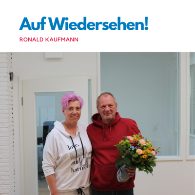 Eine Knoop Mitarbeiterin verabschiedet Ronald Kaufmann